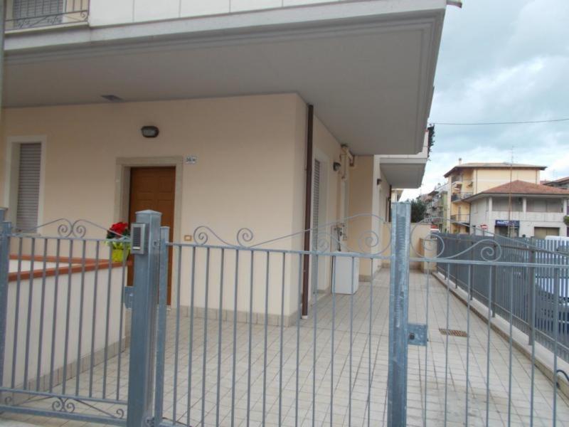 Appartamento Piano Terra Σαν Μπενεντέτο ντελ Τρόντο Εξωτερικό φωτογραφία